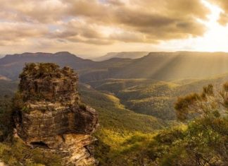 Dãy núi Blue Mountains – tuyệt tác thiên nhiên hùng vĩ tại Úc Dãy núi Blue Mountains - tuyệt tác thiên nhiên hùng vĩ tại Úc